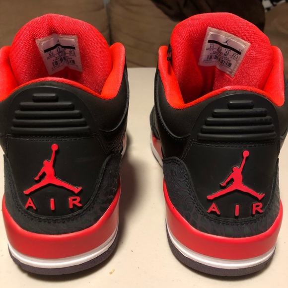 Jordan Crimson 3 - Picture 4 of 5